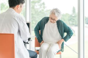 股関節が片方、左または右だけが痛む原因とは？症状別の疾患・治療を完全解説